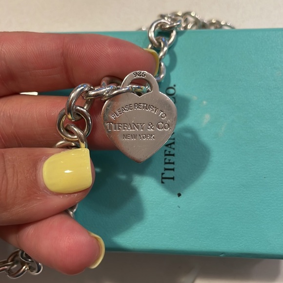 Return to Tiffany heart necklace - Picture 4 of 4
